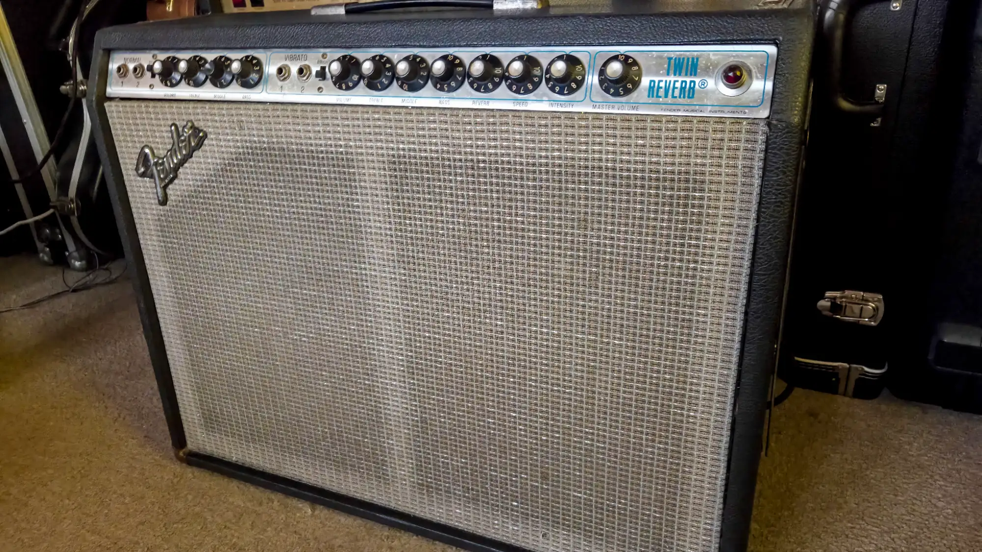 Fender Twin Reverb 1978 Silverface - Vista 2