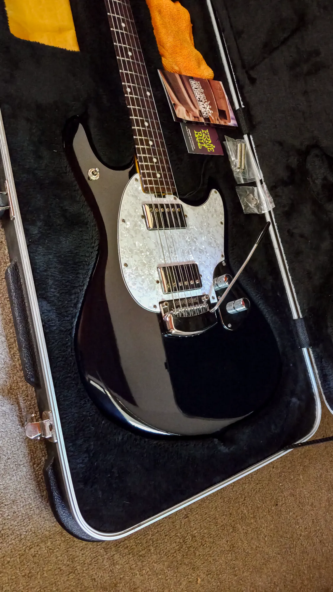 Musicman Stingray Black 2016 - Vista 2