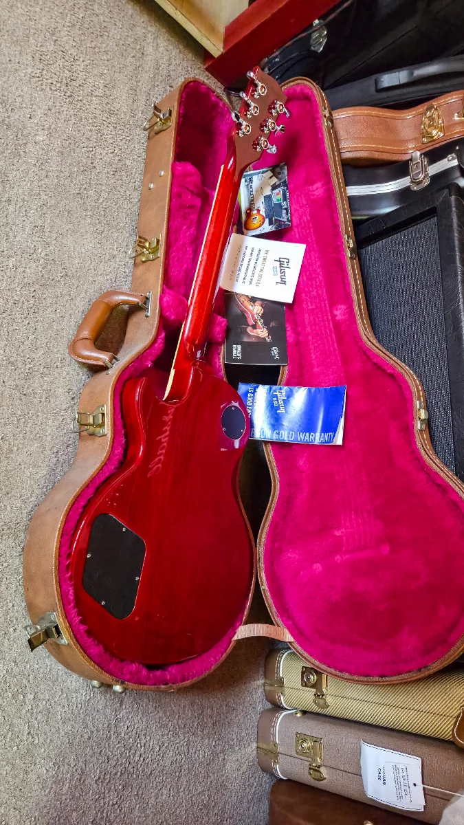 Gibson Les Paul Standard Plus Cherry Sunburst - Vista 7