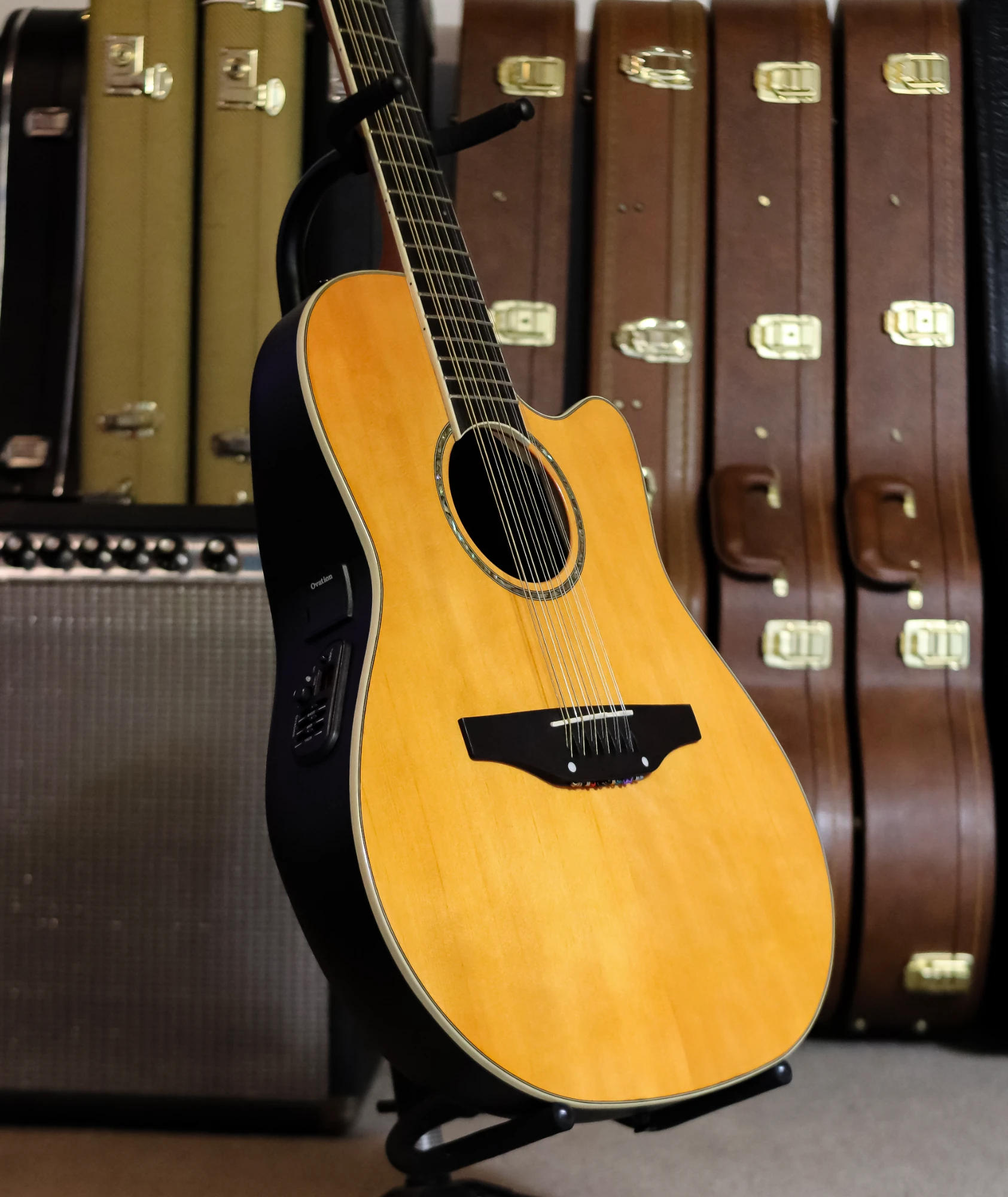 Ovation Celebrity CC245 - H - Vista 2