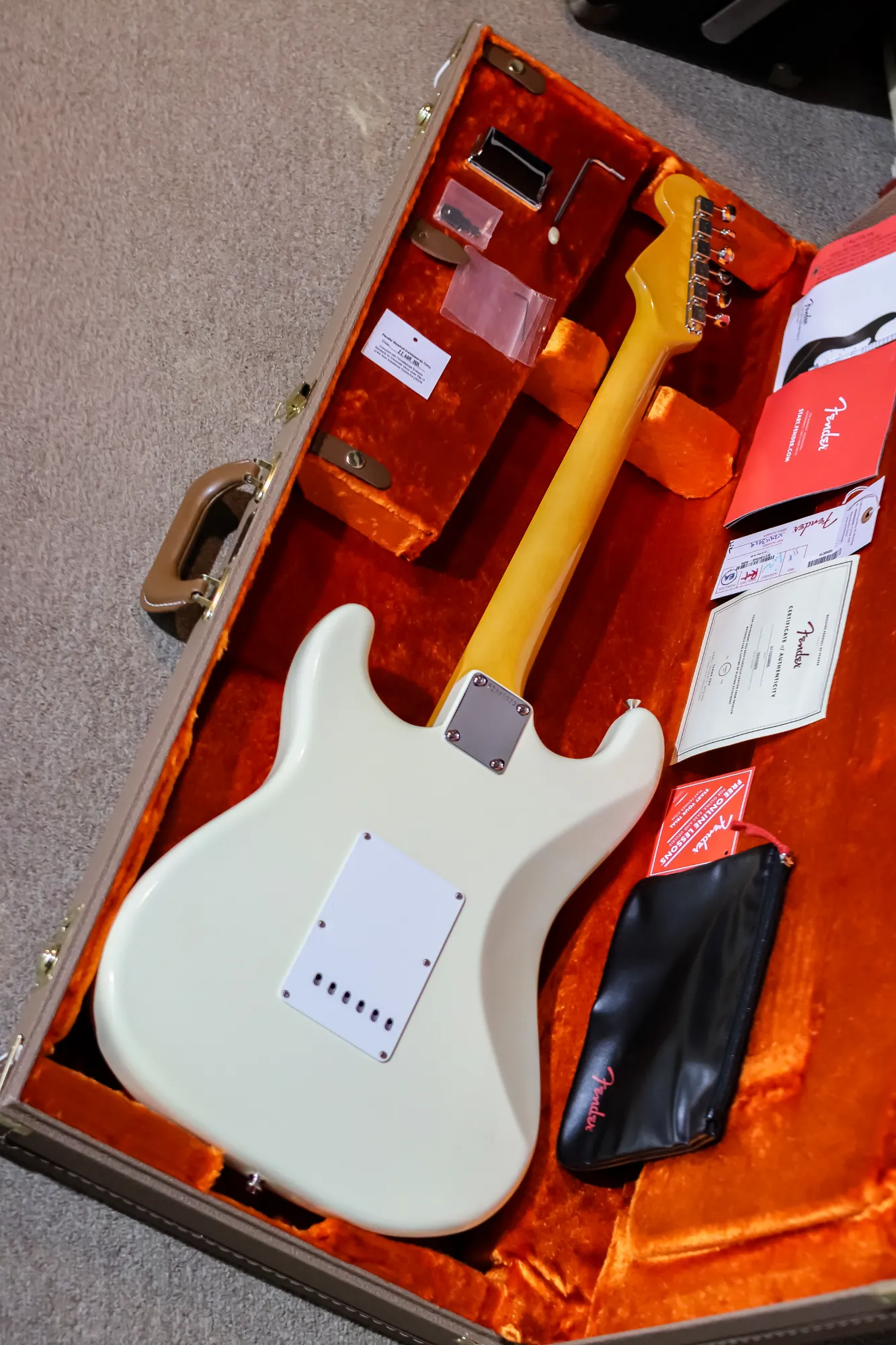 Fender Stratocaster American Vintage  II Olympic White - Vista 9