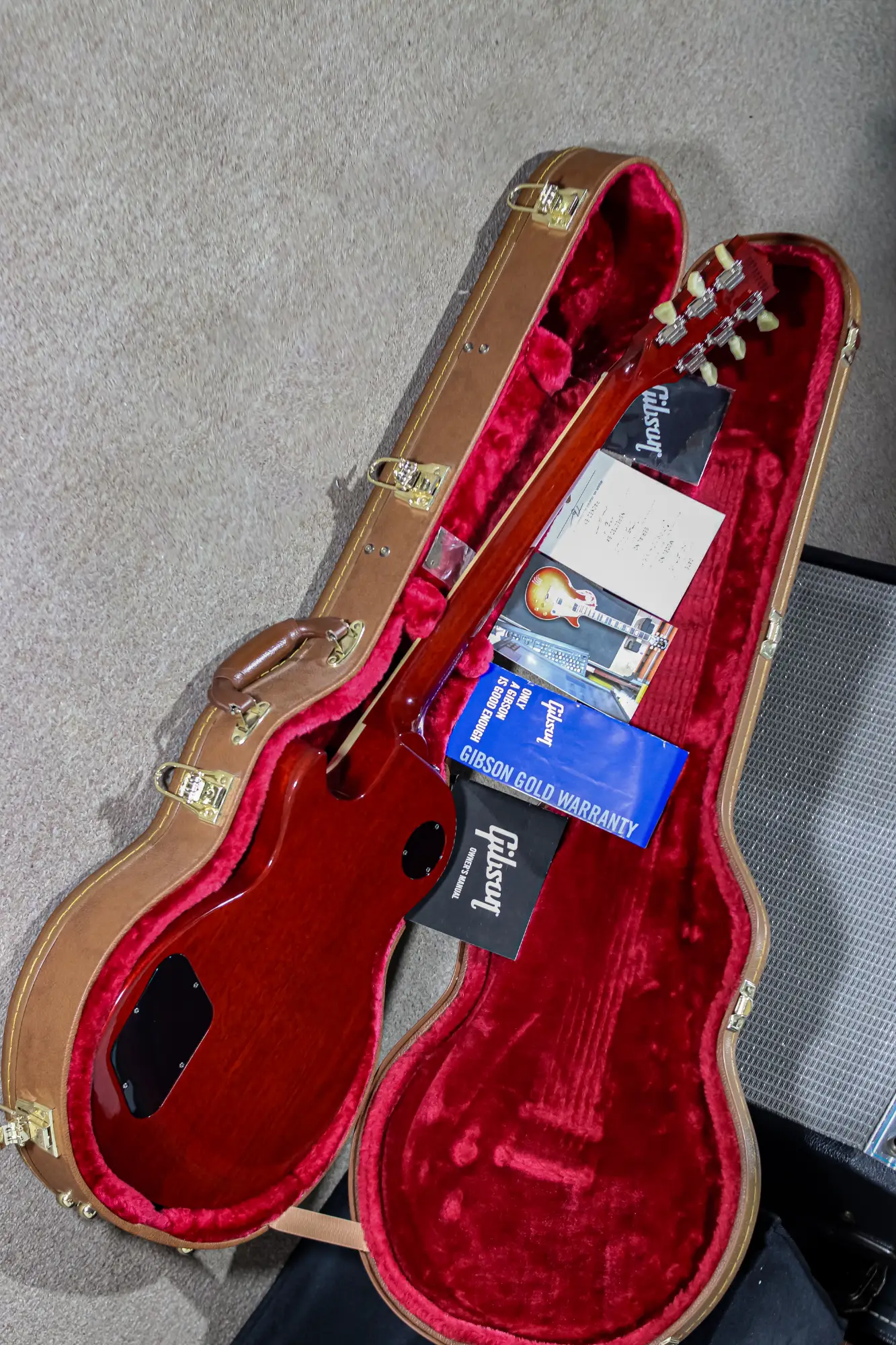Gibson Les Paul Standard 50s  Heritage Cherry Sunburst - Vista 3