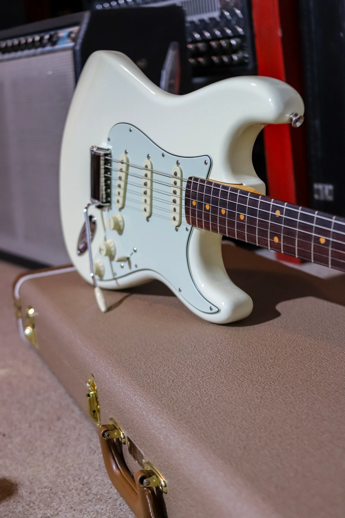 Fender Stratocaster American Vintage  II Olympic White - Vista 15