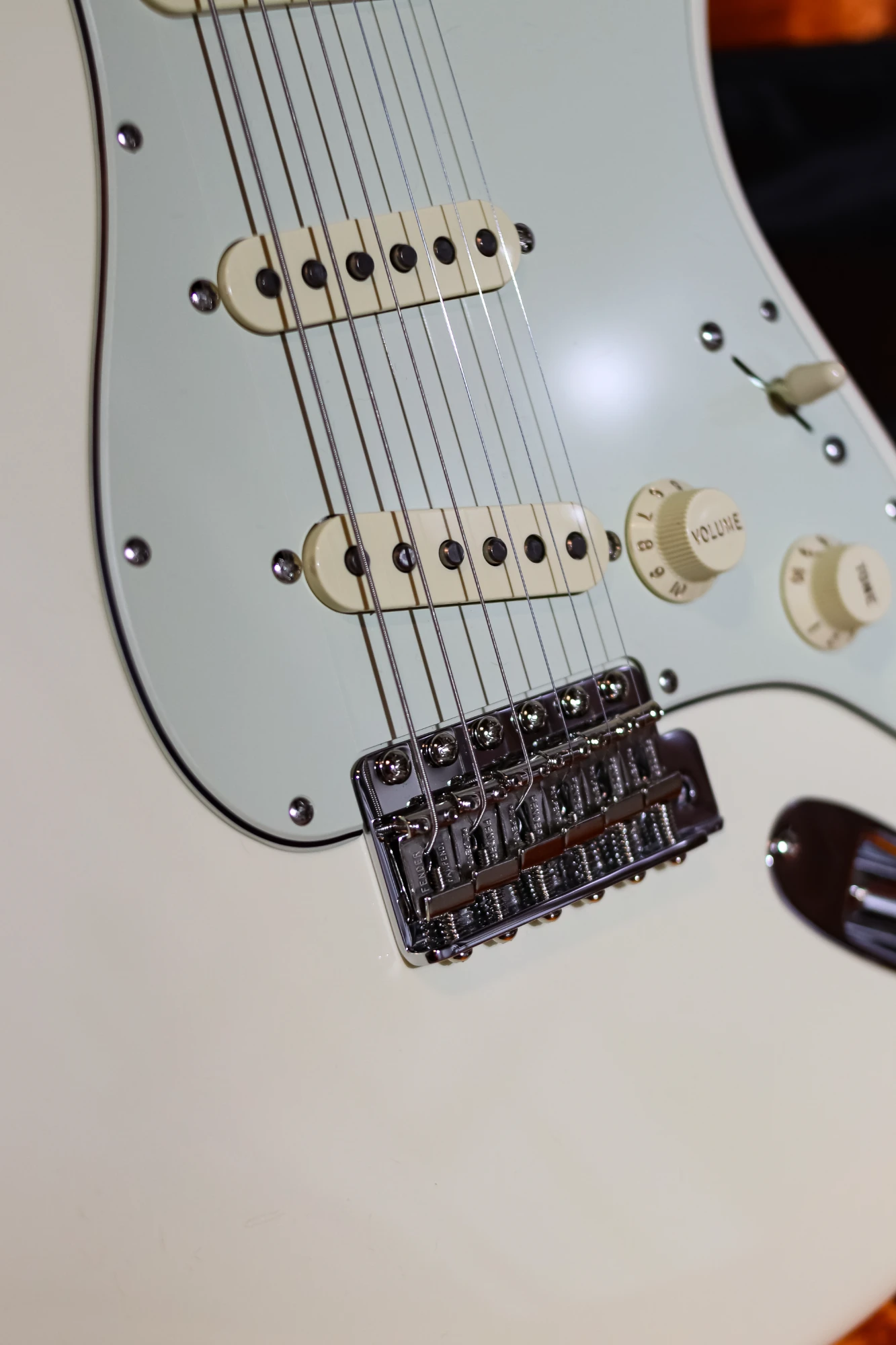 Fender Stratocaster American Vintage  II Olympic White - Vista 6