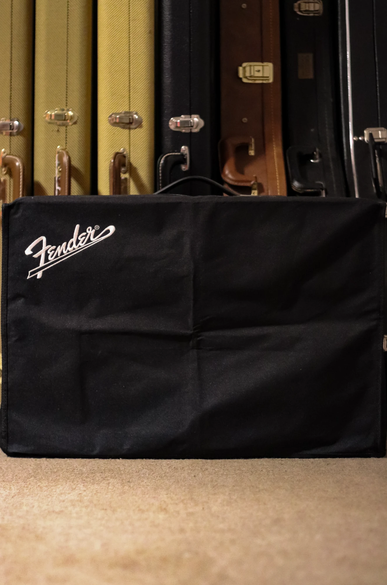 FENDER 68 CUSTOM DELUXE REVERB  2018 - Vista 11