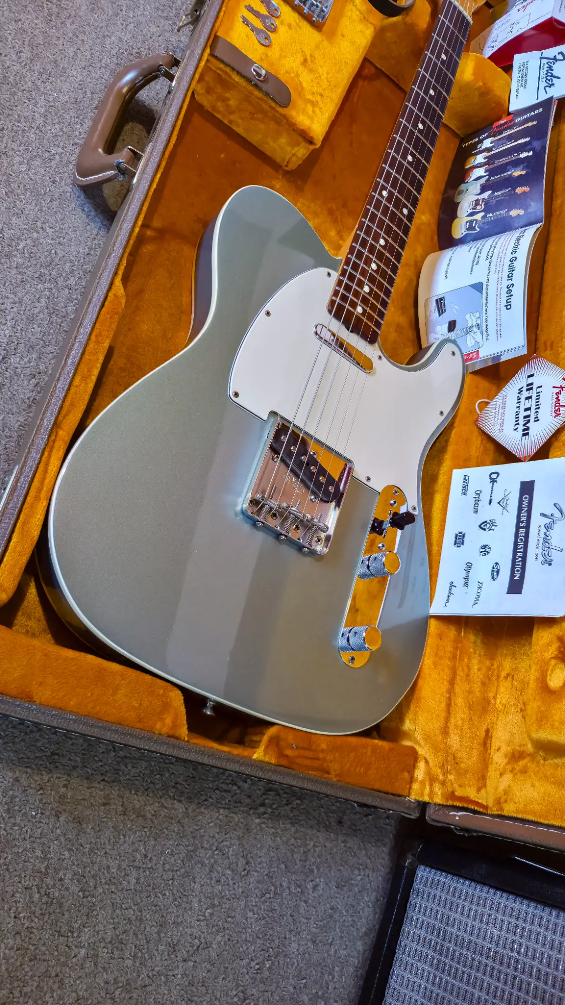 Fender Avri Telecaster Custom 62 - Vista 4