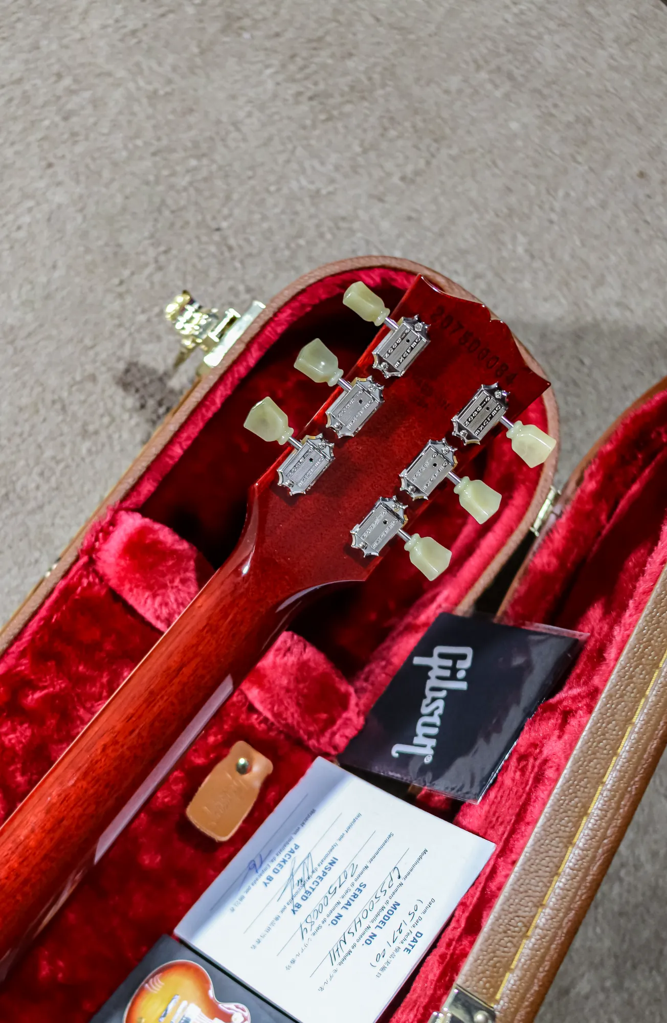 Gibson Les Paul Standard 50s  Heritage Cherry Sunburst - Vista 4