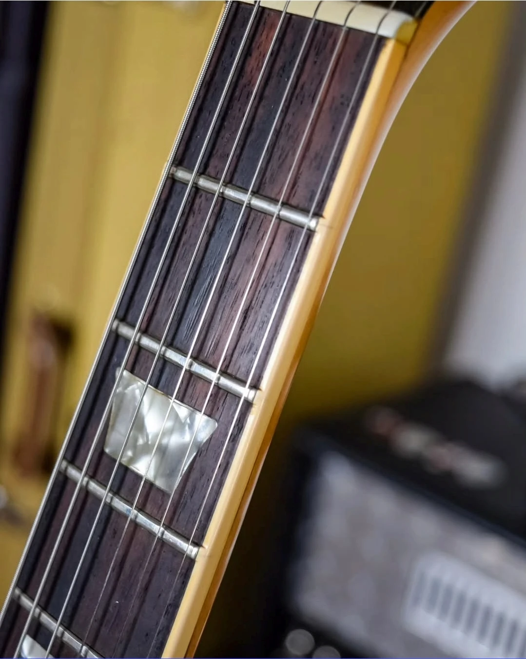 Gibson Les Paul. Standard Gold Top 1978 - Vista 7