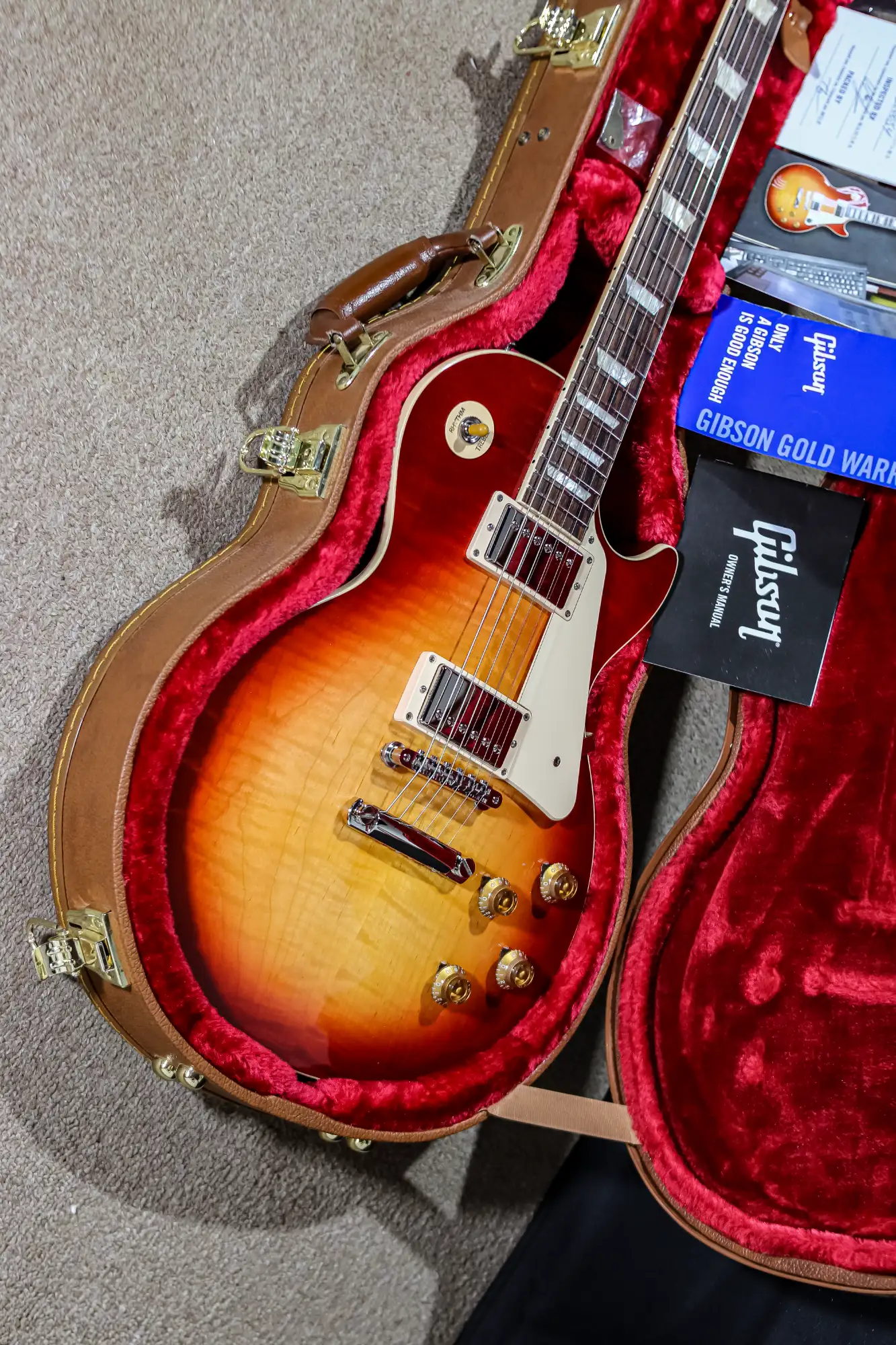 Gibson Les Paul Standard 50s  Heritage Cherry Sunburst - Vista 2